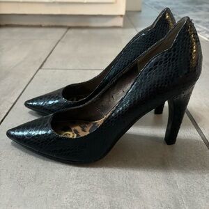 Sam Edelman Black Snakeskin Pointed Toe Heels